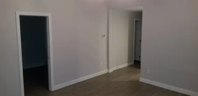 Walk Downtown Main Floor 1-Bedroom Apt. $1295/Month - May 1st - Photo 7