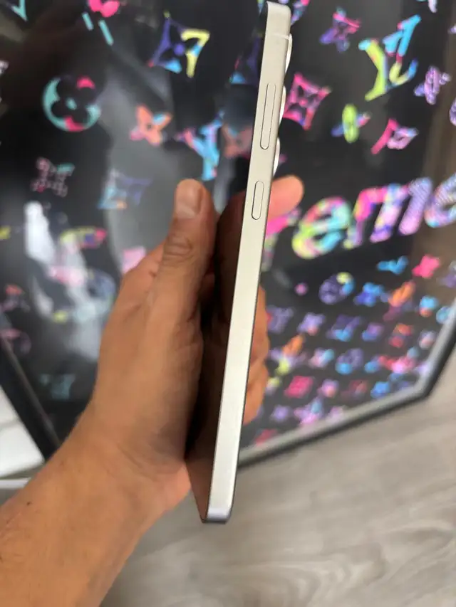 Samsung S25 FE 128GB Airpods/Charger Set/Delivery - Photo 2