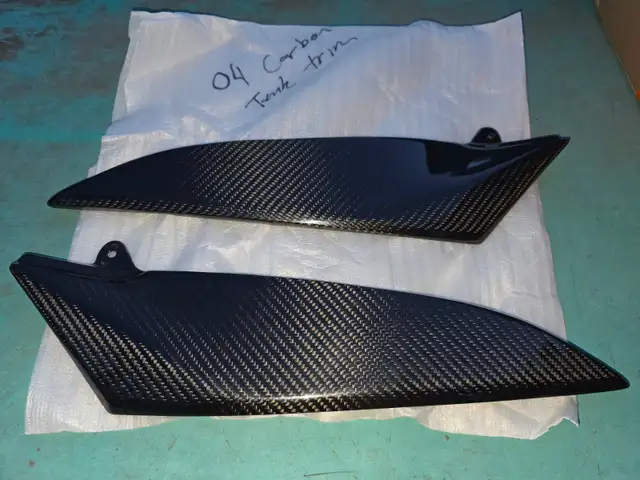 2004-06 Yamaha R1 Real Carbon Fiber Fuel Tank Trim Side Pieces