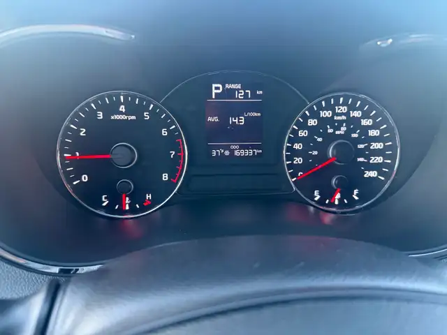 2017 Kia Forte Automatic - Photo 7