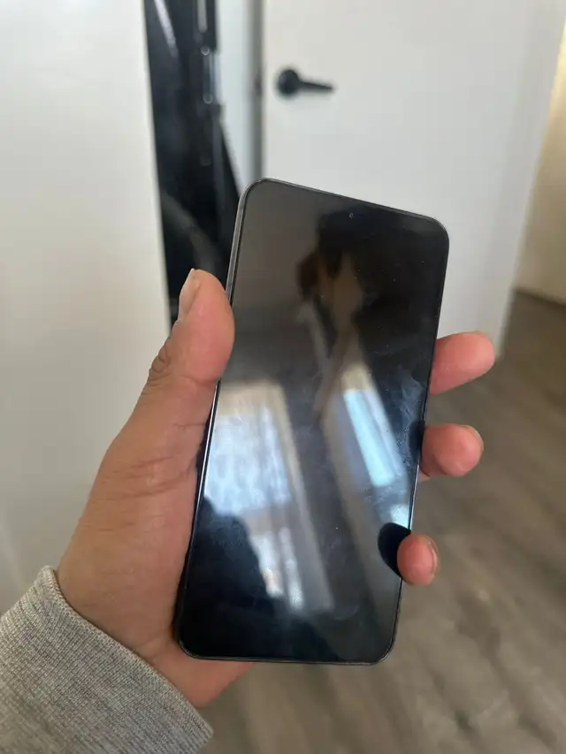 Samsung Galaxy S22 256GB Airpods/Charger Set/Delivery - Photo 3