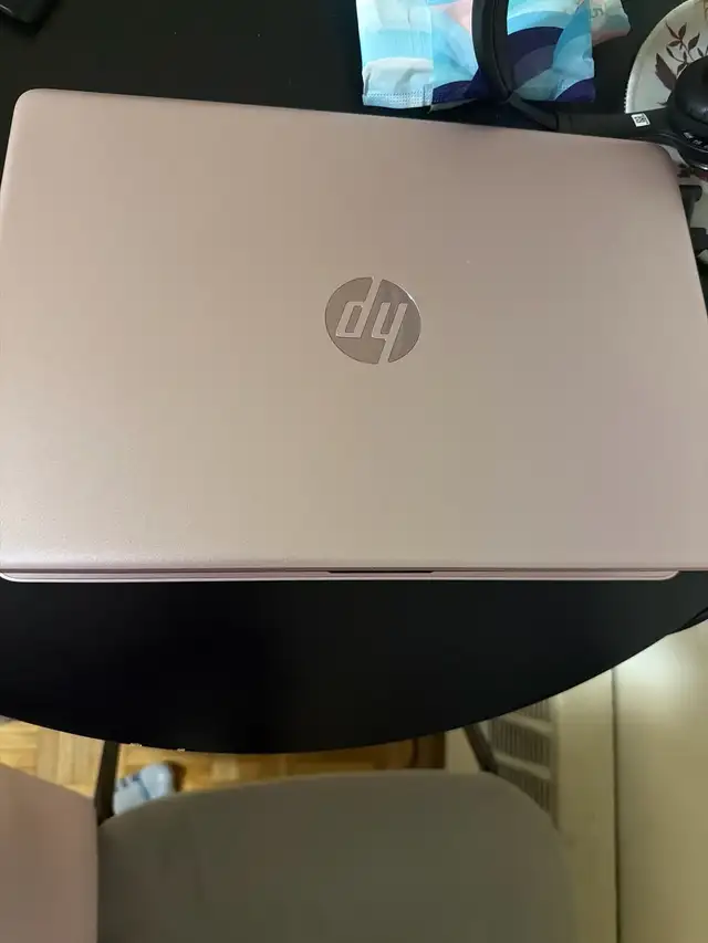 HP Laptop - Photo 2