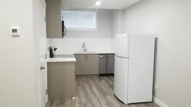 LEGAL BASEMENT AVAILABLE FOR RENT IMMEDIATELY - Photo 4