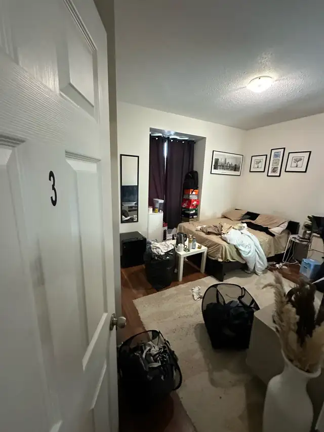 Painters needed in St-Catharine’s - Photo 2