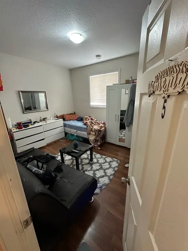 Painters needed in St-Catharine’s - Photo 4