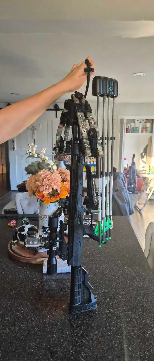 Hunting Bow $450 Centerpoint SNIPERXT390 - Photo 2