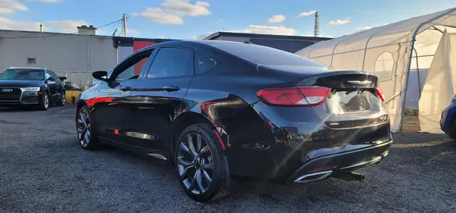 2015 Chrysler 200 AWD S BAS KM GARANTIE 1 ANS - Photo 6