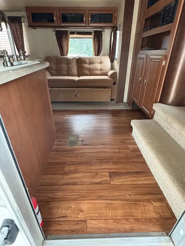 2015 Salem 5th Wheel - Photo 5