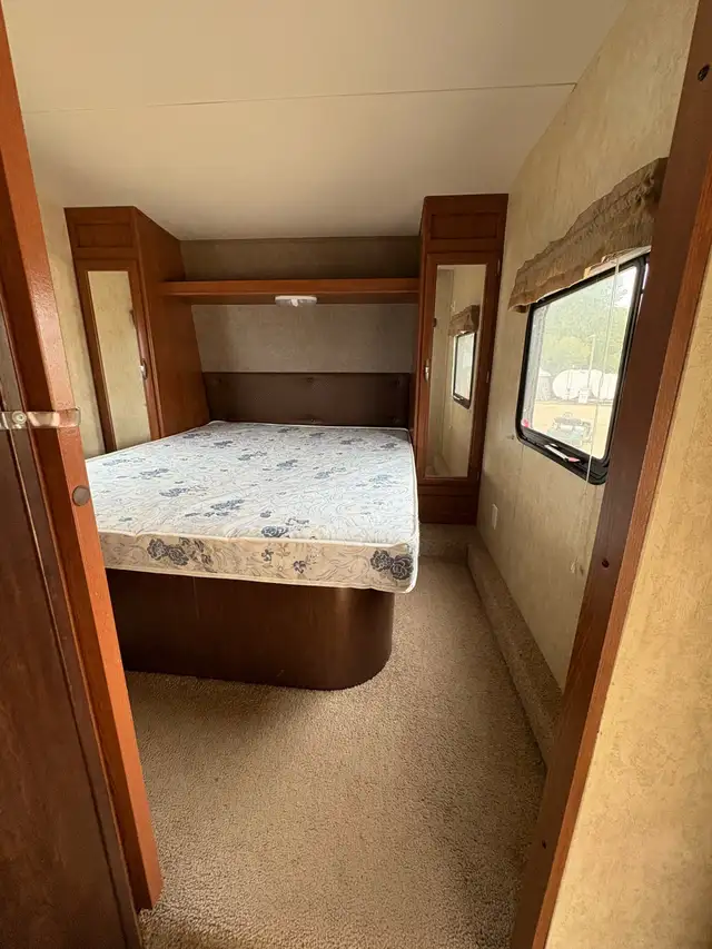 2015 Salem 5th Wheel - Photo 10