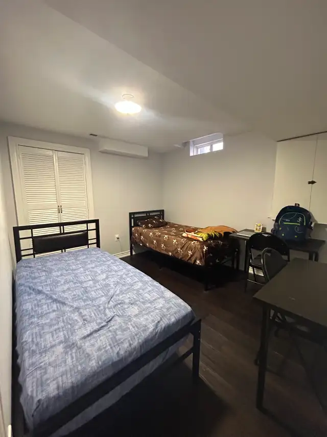 Shared room available in Scarborough - Photo 4
