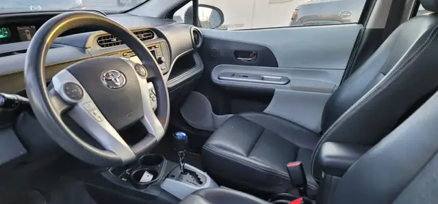 2012 Toyota Prius c CUIR TOIT AUTOMATIC - Photo 2
