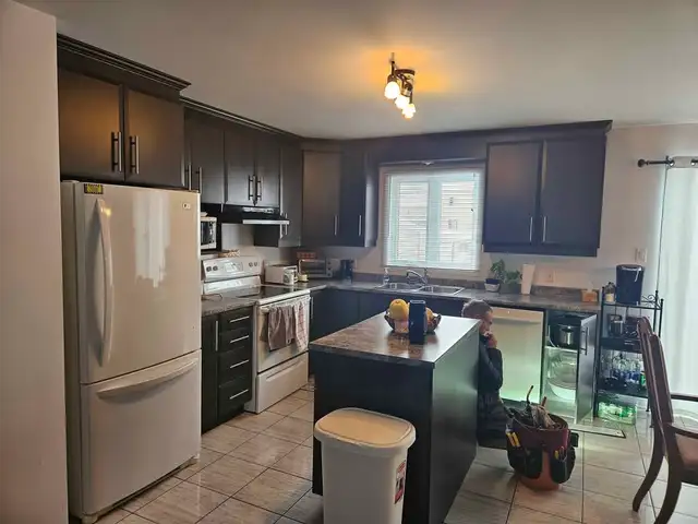 Haut du duplex sur 2 étages à louer : 3 chambres pour 1 er juill - Photo 6