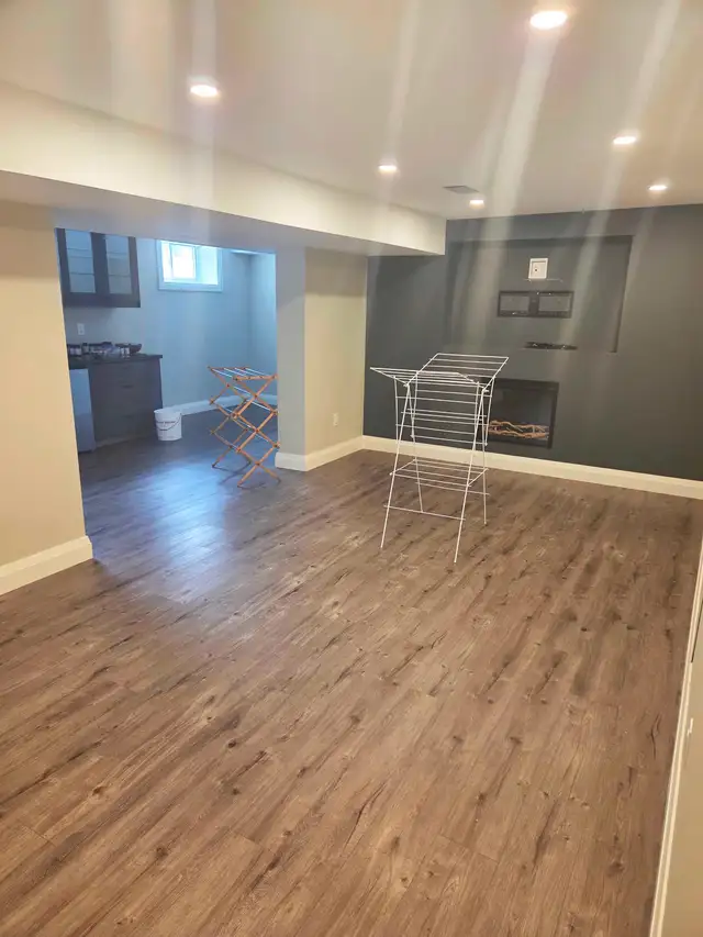 Rental share -a wonderful woman, in a home on Rebecca, Oakville - Photo 6