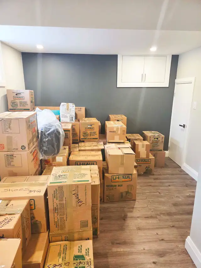 Rental share -a wonderful woman, in a home on Rebecca, Oakville - Photo 9