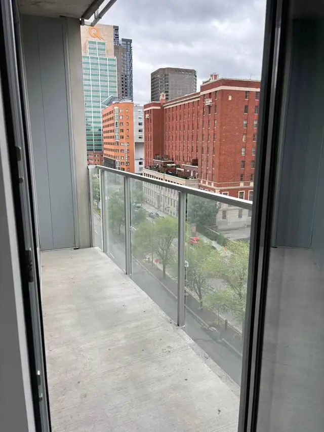 Downtown apartment for rent (Lease Transfer) - Photo 9