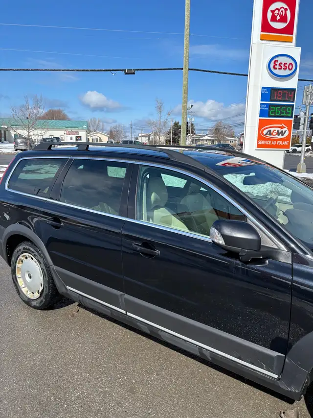 VOLVO XC 70. T6. 2013 - Photo 2