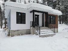 5 ½ NEUF à louer Saint-Calixte