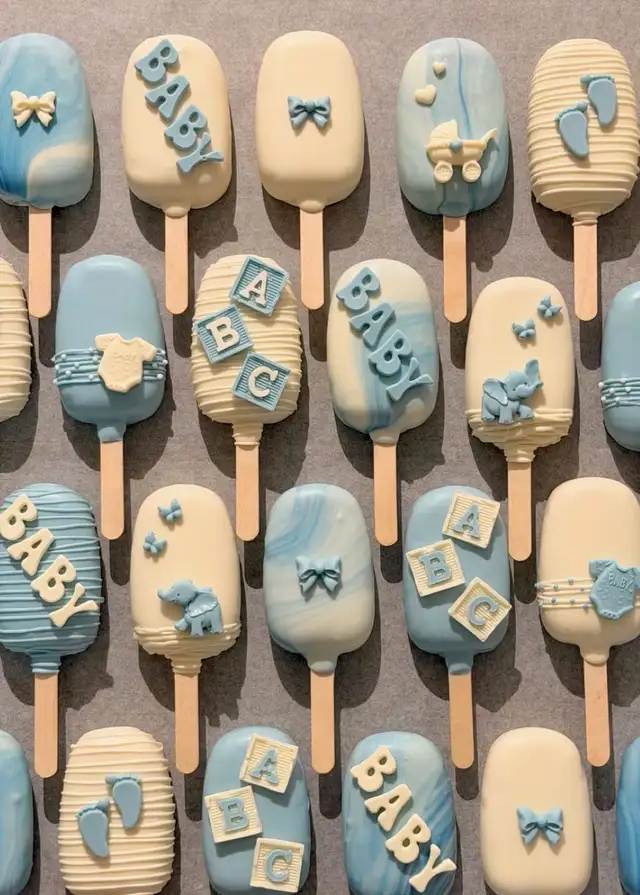 CUSTOM CAKE POPS - Photo 2