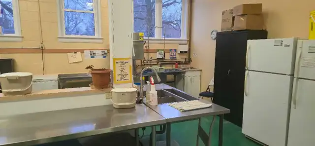 5000   square feet - bright and airy - Photo 2