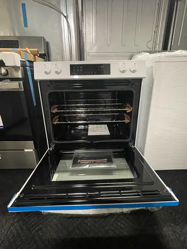 NEW 30" Frigidaire 5.3 Cu. Ft. Slide In Range Stove(Steam Clean) - Photo 3