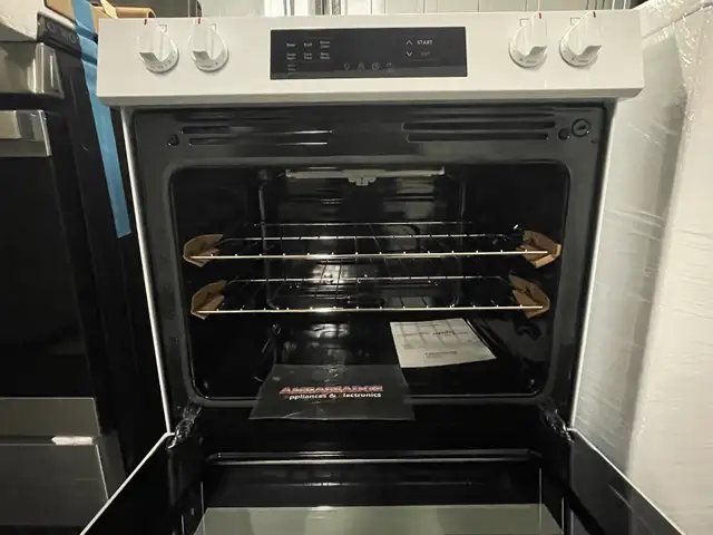 NEW 30" Frigidaire 5.3 Cu. Ft. Slide In Range Stove(Steam Clean) - Photo 4