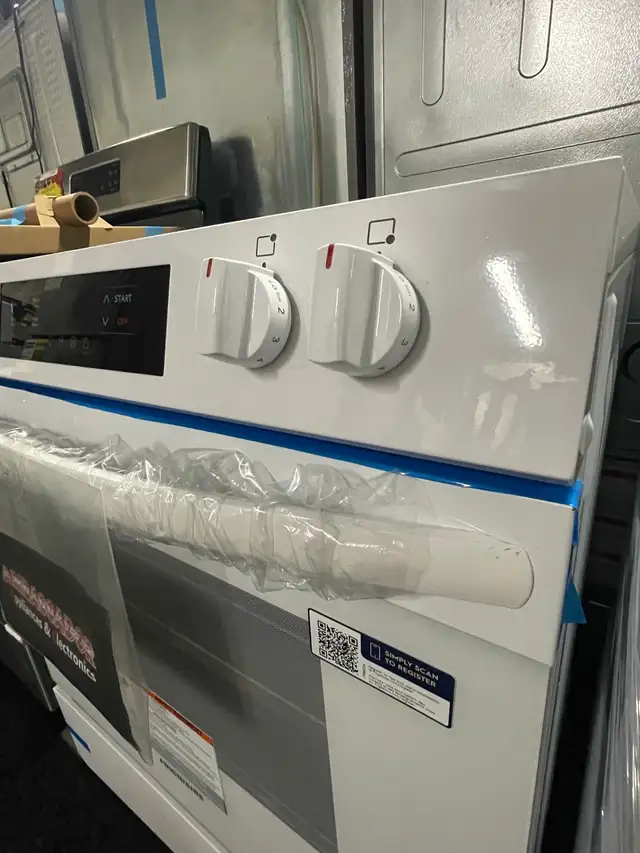 NEW 30" Frigidaire 5.3 Cu. Ft. Slide In Range Stove(Steam Clean) - Photo 5