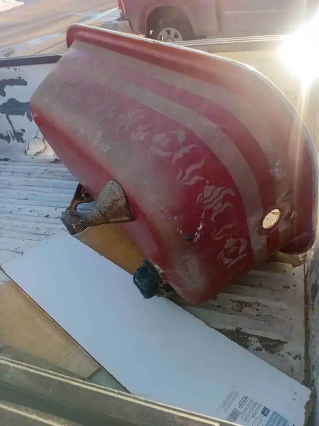 VINTAGE CAST IRON BATHTUB - Photo 3