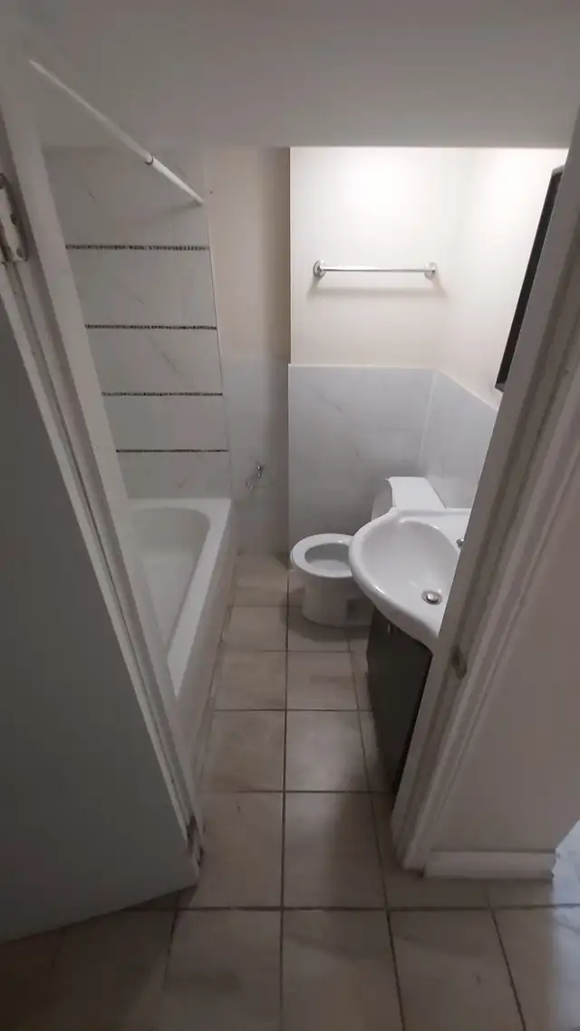 One bedroom basement for rent islington/finch from April 20,2026 - Photo 5