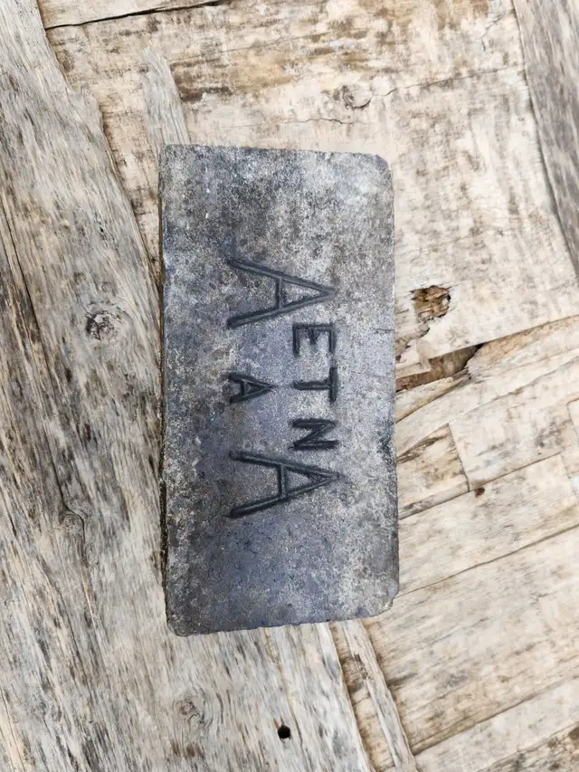 Red Reclaimed Antique  Brick - Photo 3