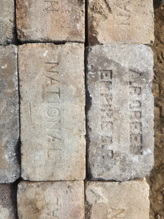 Red Reclaimed Antique  Brick - Photo 10