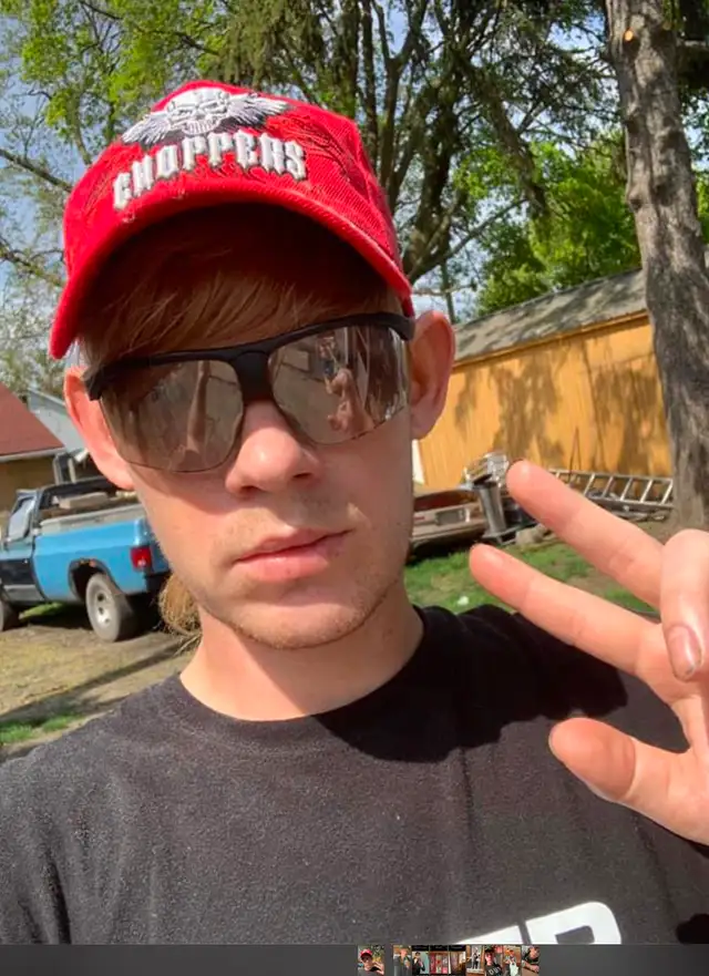 Mature adult male seeking apartment - Photo 10