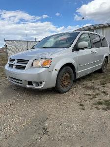 2009 Dodge Caravan - Very Low KM