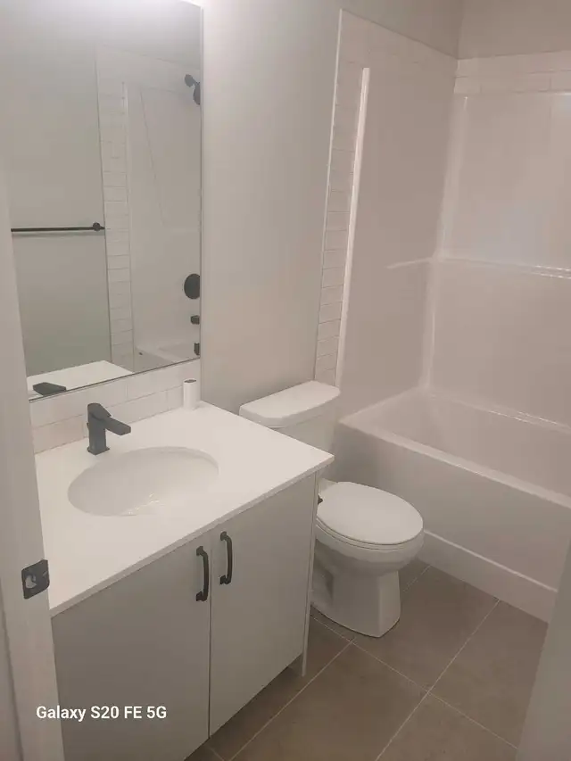 Basement legal suite available for rent - Photo 9