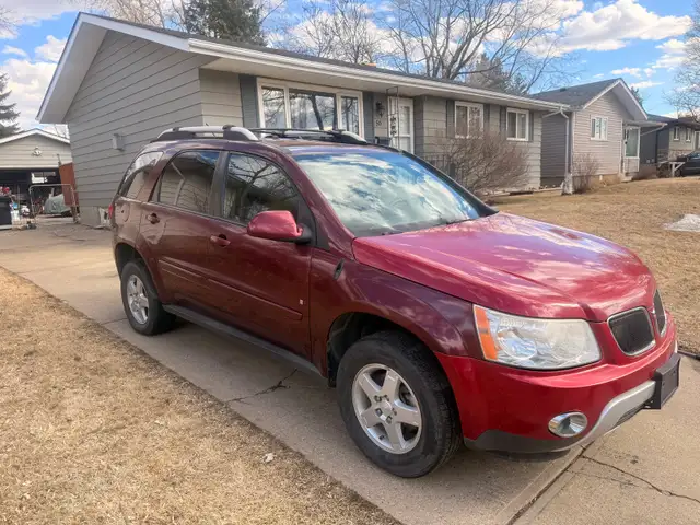 2009 Pontiac Torrent FWD - Photo 2