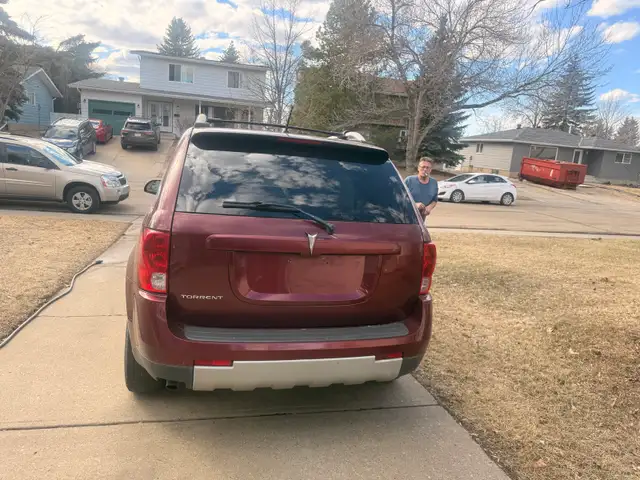 2009 Pontiac Torrent FWD - Photo 4