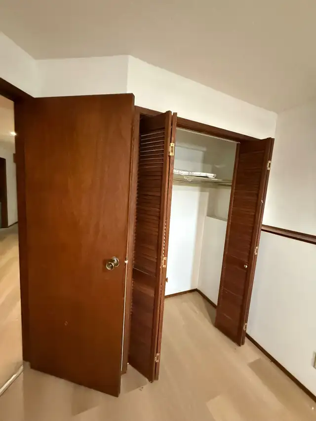 Rental: NW Edgemont bi-level House, 4 bed, three full baths - Photo 9