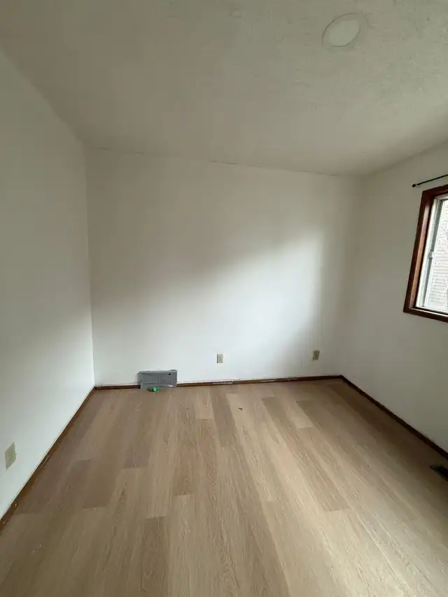 Rental: NW Edgemont bi-level House, 4 bed, three full baths - Photo 10