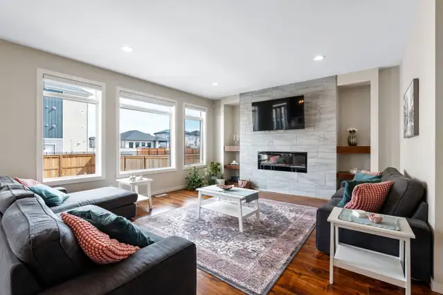 Two story House for Sale - Photo 4