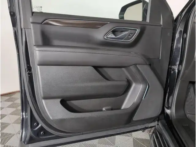 2022 GMC Yukon XL XL SLE | V8 | 3RD ROW | REMOTE START - Photo 11