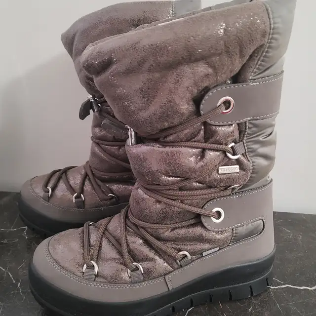 Brand New Artic Winter Waterproof boots Size9 - Photo 2
