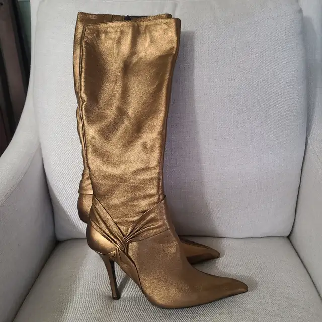 Stylish women leather boots Size 8.5 - Photo 4