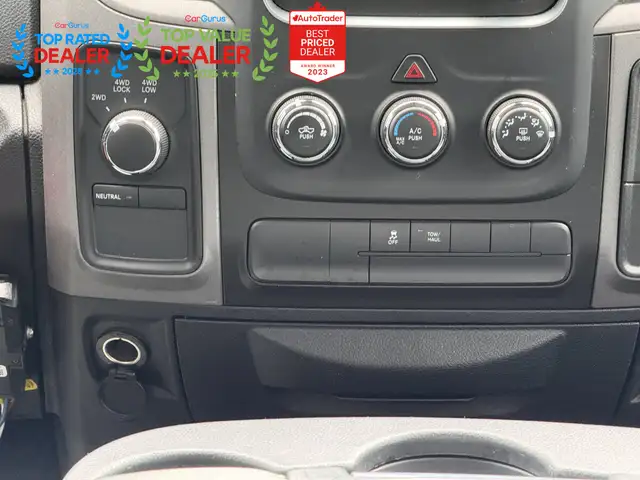 2014 Ram 1500 ST | 5.7 V8 | NO ACCIDENTS | REAR CAMERA | - Photo 23
