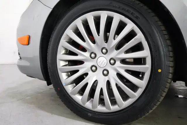 2011 Suzuki Kizashi S - Photo 11