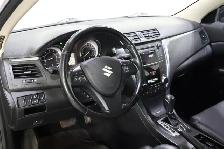 2011 Suzuki Kizashi S - Photo 13