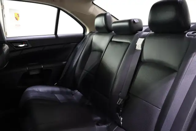 2011 Suzuki Kizashi S - Photo 20