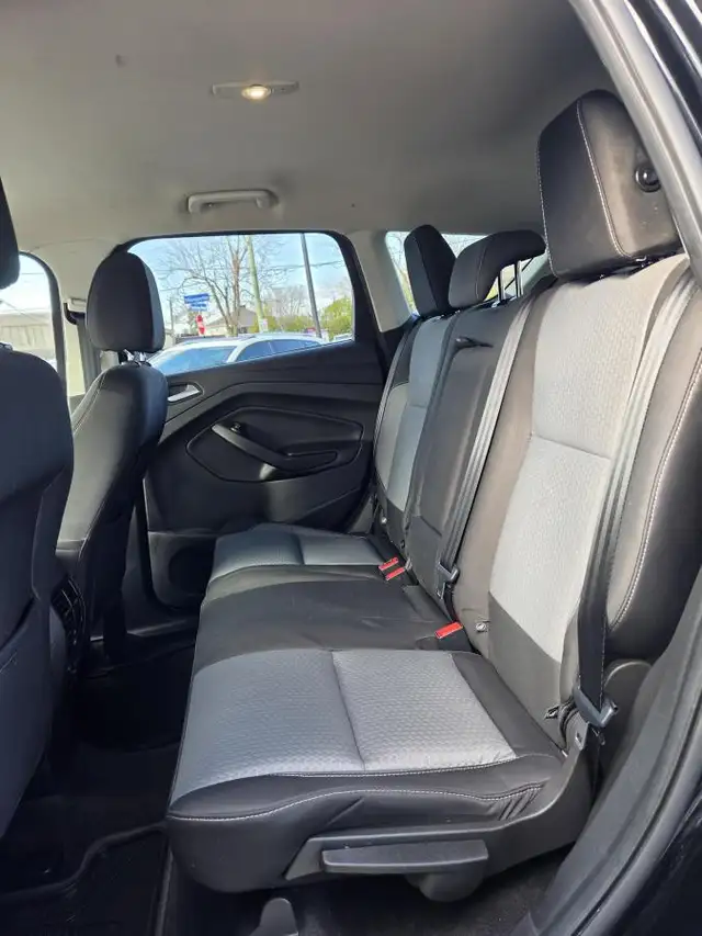 Ford Escape SE 2017 SE AWD BAS KILO MAGS - Photo 13