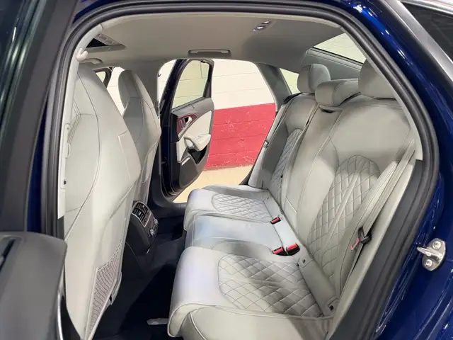 2013 Audi S6 quattro 4.0T VERY RARE FIND - Photo 15