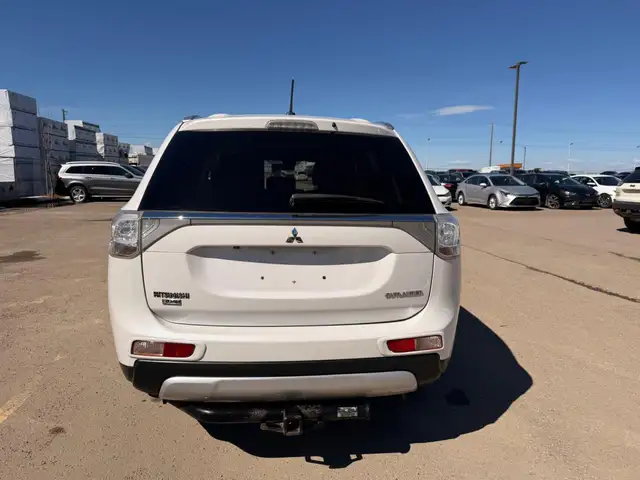 2015 Mitsubishi Outlander GT : 7 Passenger, Well Serviced - Photo 5