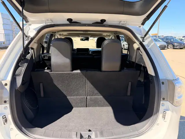 2015 Mitsubishi Outlander GT : 7 Passenger, Well Serviced - Photo 16