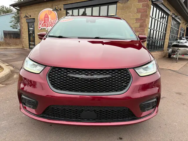 2021 Chrysler Pacifica Touring L Panoramic Sunroof! Remote St... - Photo 2